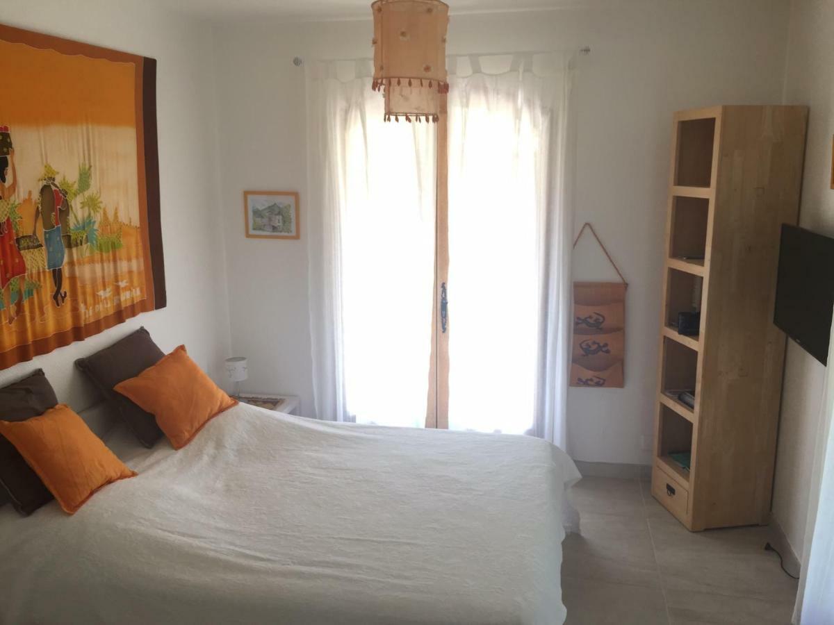 Bed & Breakfast Les Lillas Saint-Jeannet  Екстериор снимка
